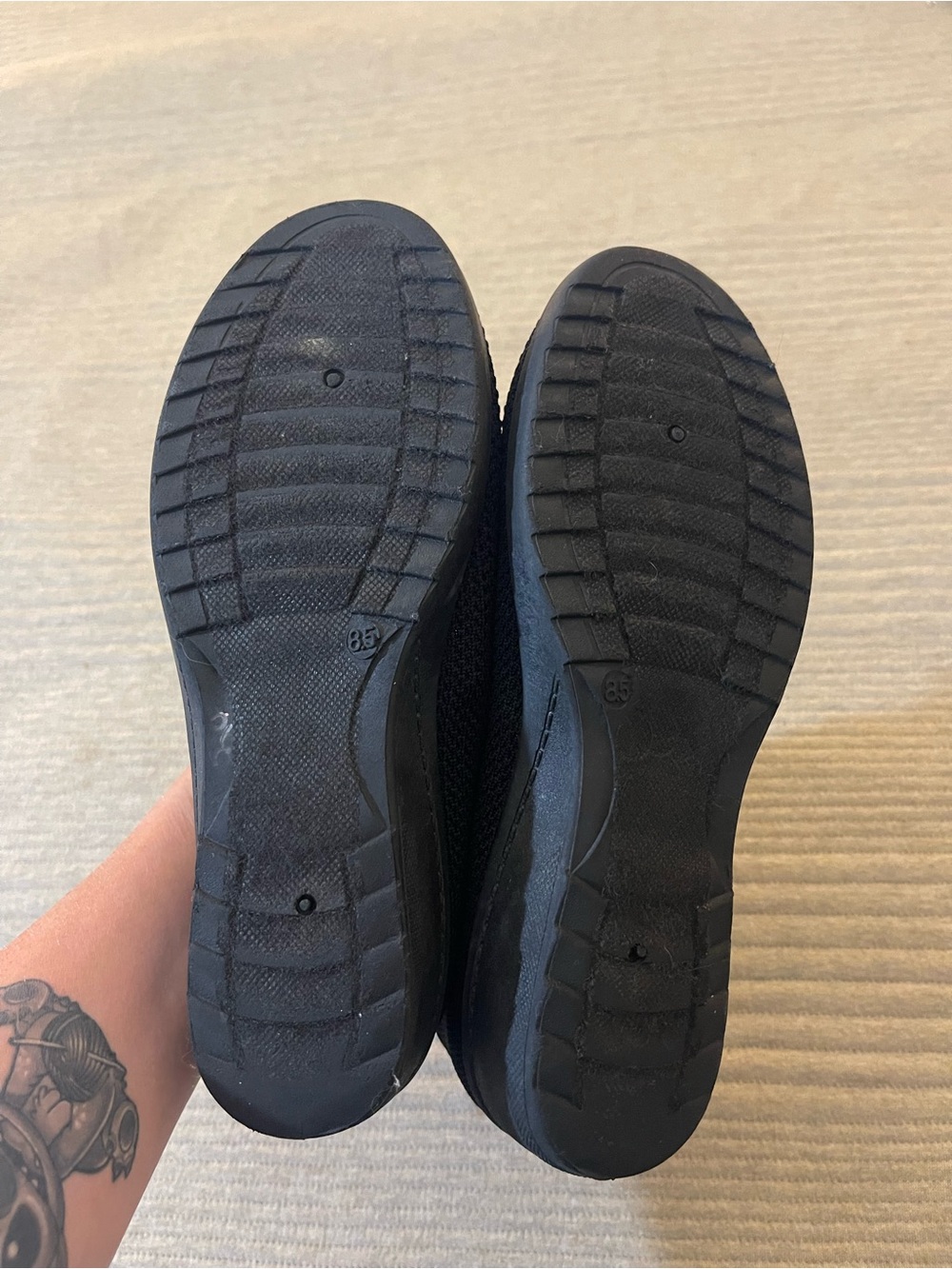 Tommy Bahama Lizzie Wedge Shoes Womens 8.5 Black Comfort Memory Foam - Picture 4 of 7